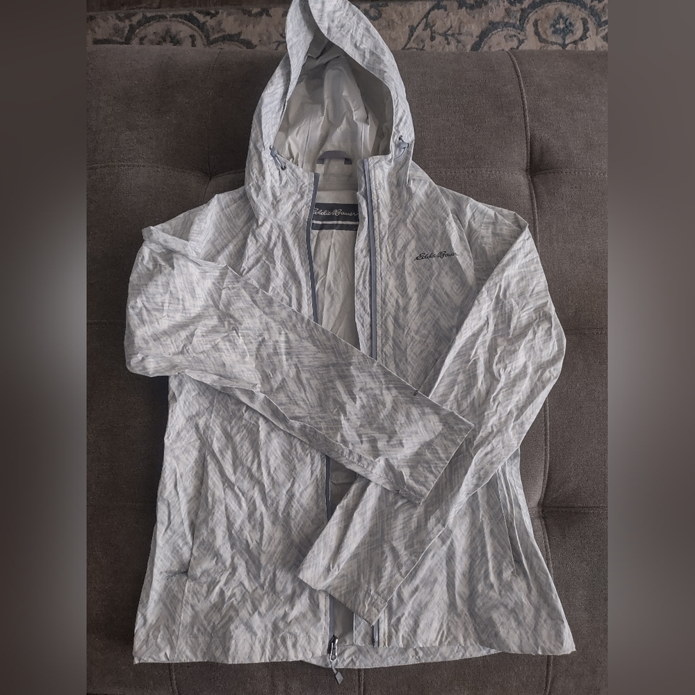 Eddie Bauer Women's Cloud Cap Rain Jacket Small